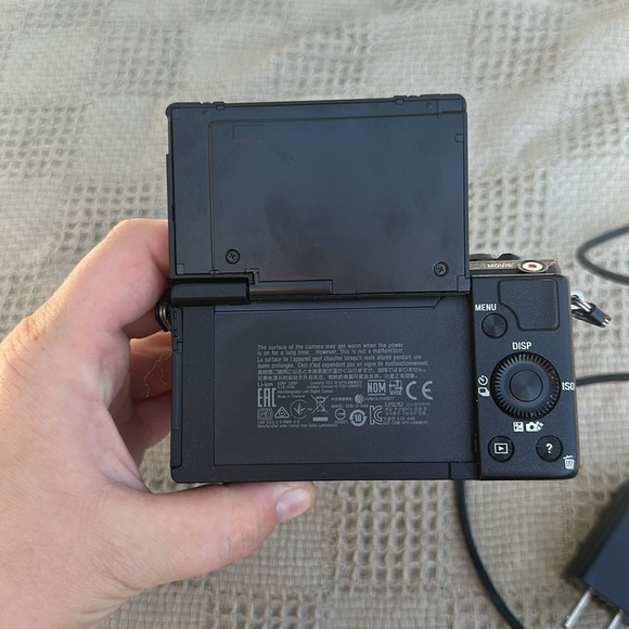 Sony Alpha 5100 Mirrorless Digital Camera Black Vlog Camera - Picture 5 of 7